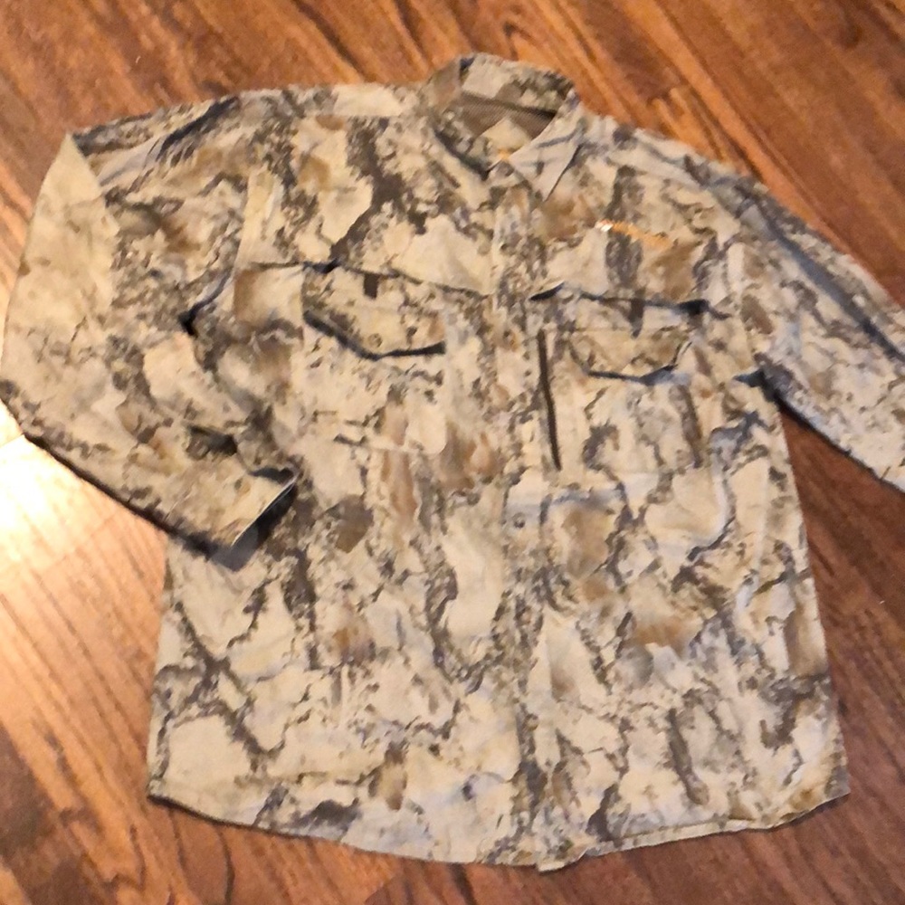 Camouflage hunting men’s shirt large